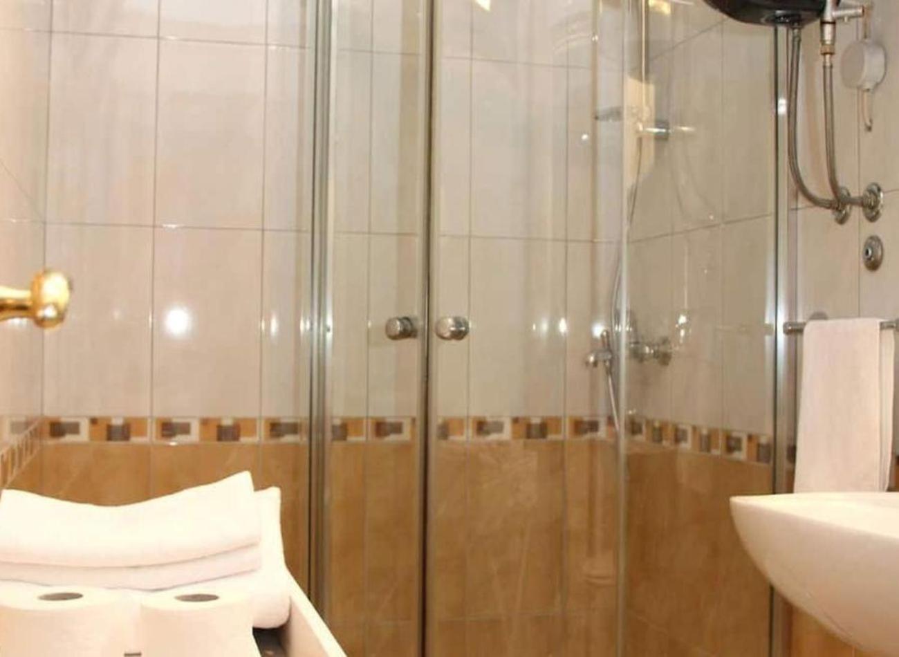 Sunny Rooms And Suites 希贝尼克 外观 照片