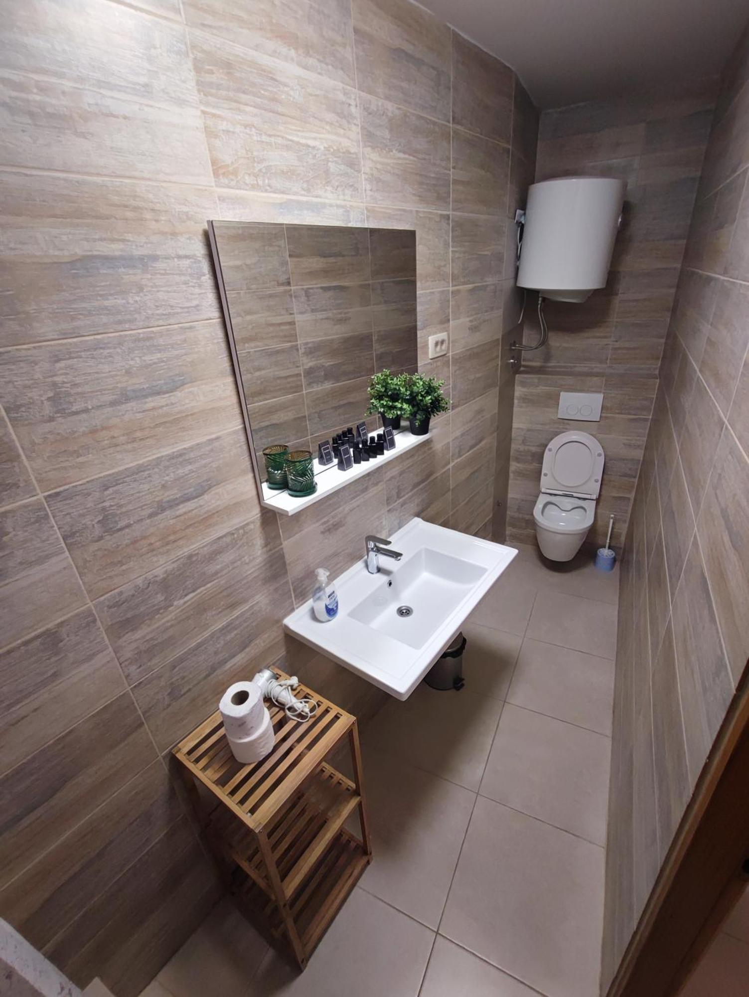 Sunny Rooms And Suites 希贝尼克 外观 照片